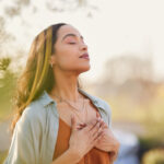 Stressbewältigung: Praktische Übungen zur Entspannung im Alltag