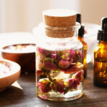 Welche Vorteile bietet Rosenwasser?