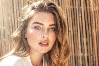 Wie schminkt man sich Sommersprossen?