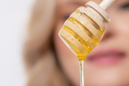 Wie gut ist Honig für das Haar?