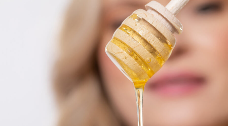 Wie gut ist Honig für das Haar?