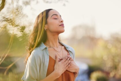 Herzfrequenzvariabilität steigern: Die Rolle der Atmung