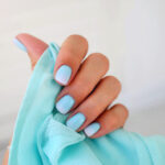 Pool Nails sind der Nageltrend 2025