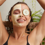 Der Sommer ist eine anspruchsvolle Zeit für die Haut. Diese 7 Wirkstoffe solltest du jetzt mit Bedacht anwenden.