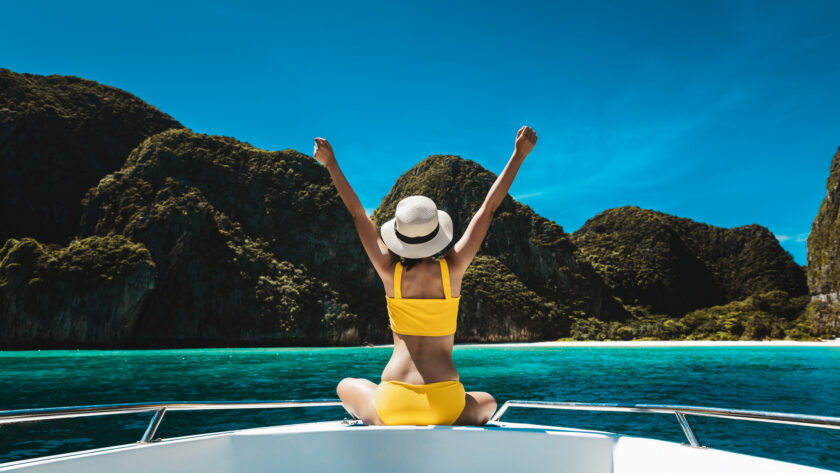 Me-Mooning ist das neue Honeymoon – Solo-Reisen mit Luxus, Selfcare und Selbstliebe statt Zweisamkeit und Ehering.