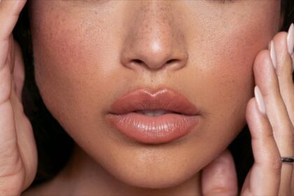 Der Herbst ist da – und mit ihm Toasty Makeup.