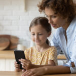 Bildschirmzeit bei Kindern