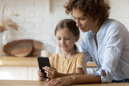 Bildschirmzeit bei Kindern