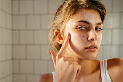 Schmerzgel gegen Akne