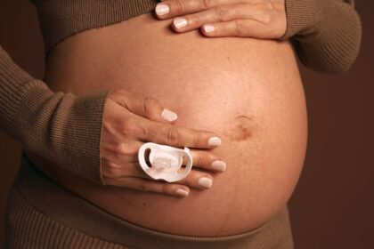 Bauch nach der Geburt