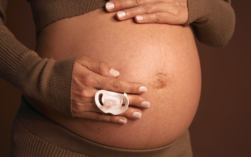 Bauch nach der Geburt